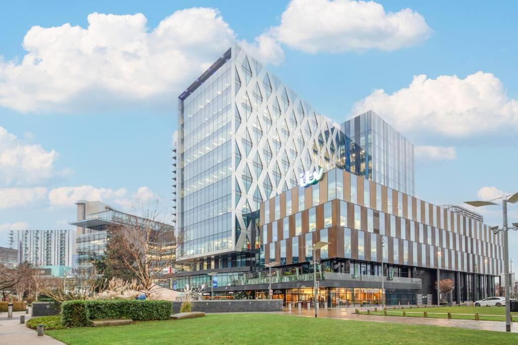 Stylish Mediacity 2Bed, Sleeps 6, Amazing Views Manchester Exteriér fotografie