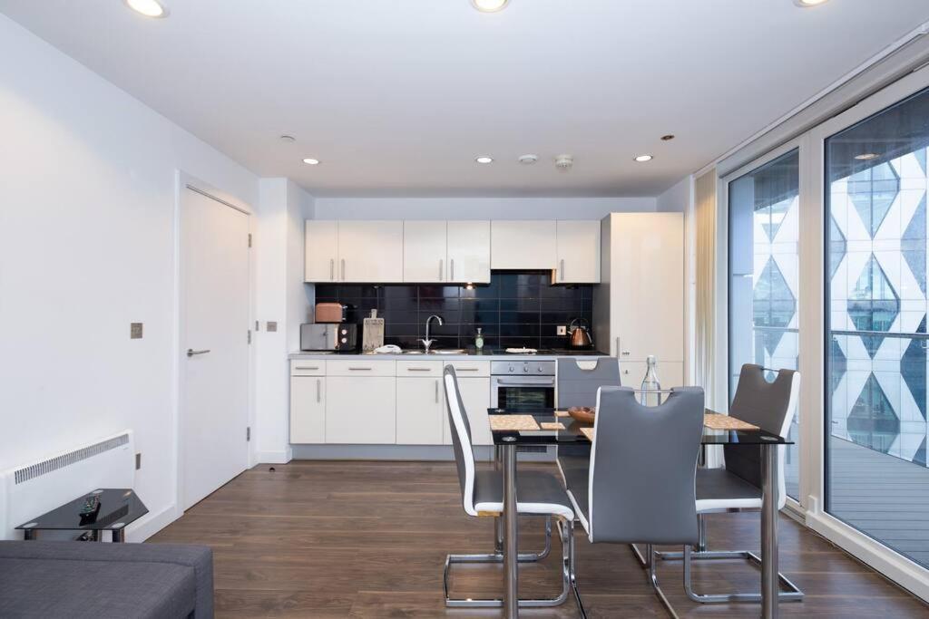 Stylish Mediacity 2Bed, Sleeps 6, Amazing Views Manchester Exteriér fotografie