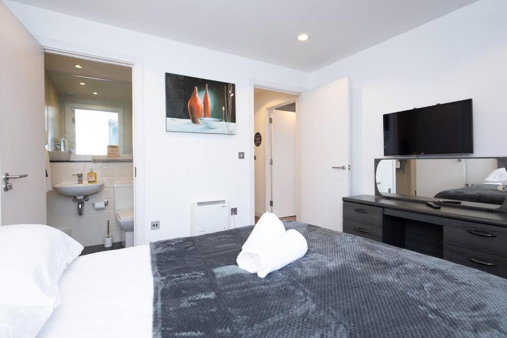 Stylish Mediacity 2Bed, Sleeps 6, Amazing Views Manchester Exteriér fotografie