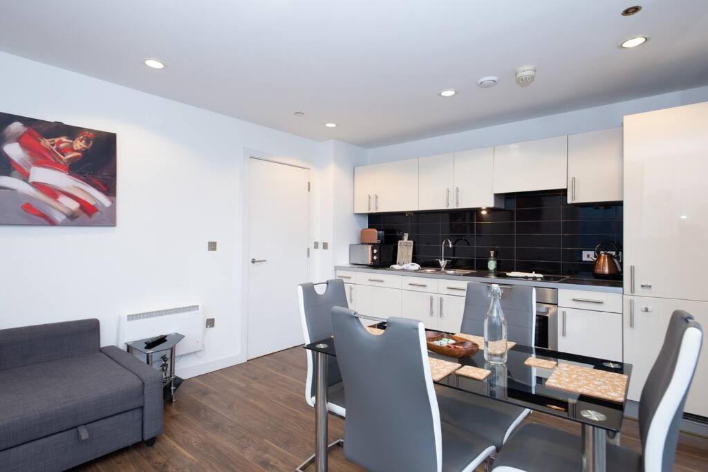 Stylish Mediacity 2Bed, Sleeps 6, Amazing Views Manchester Exteriér fotografie