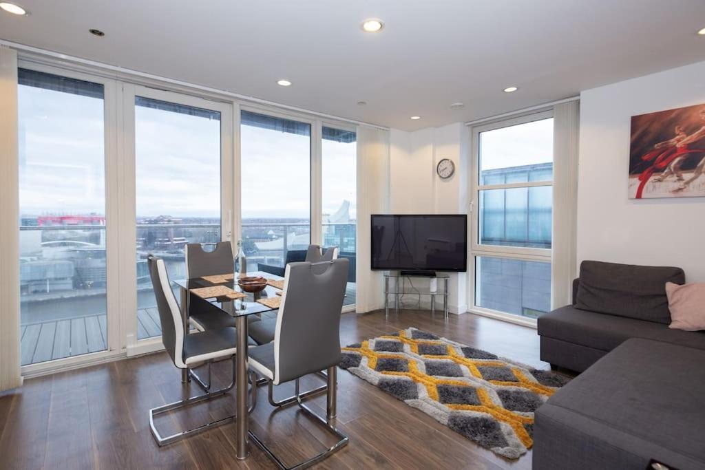 Stylish Mediacity 2Bed, Sleeps 6, Amazing Views Manchester Exteriér fotografie